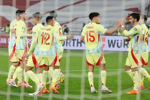 رقم قياسي لمنتخب إسبانيا.. دي لا فوينتي يحطم إنجاز ديل بوسكي